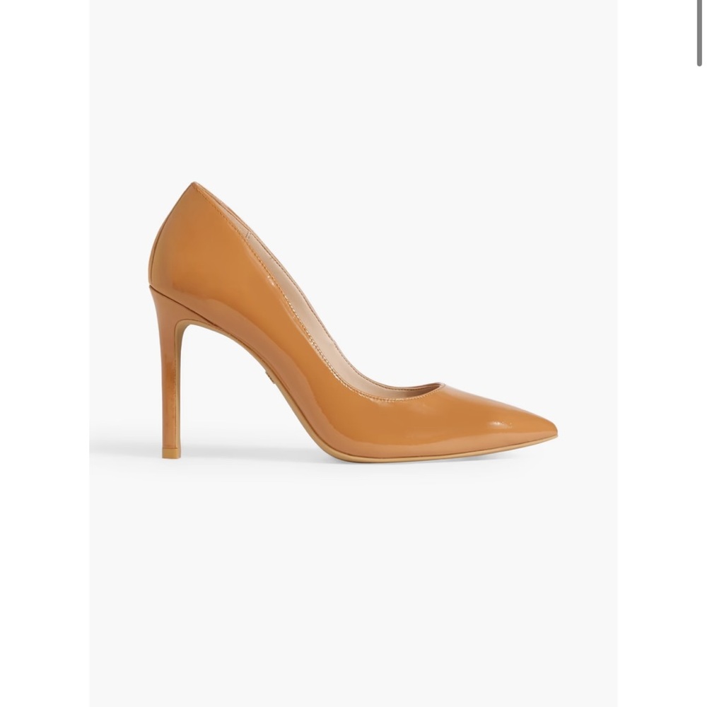 Stuart Weitzman Daisy Nude Pointed Toe Pump